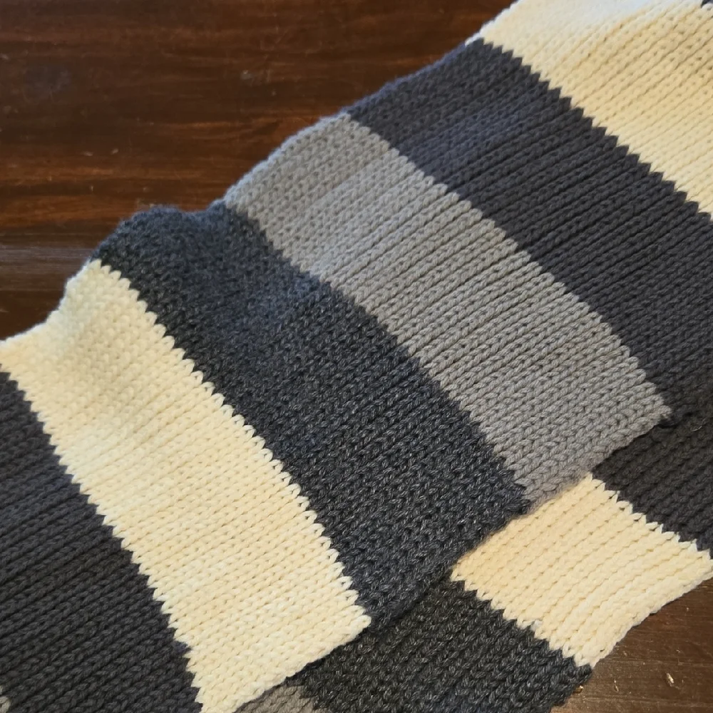 The Children's Place Gray and Cream Striped Socks